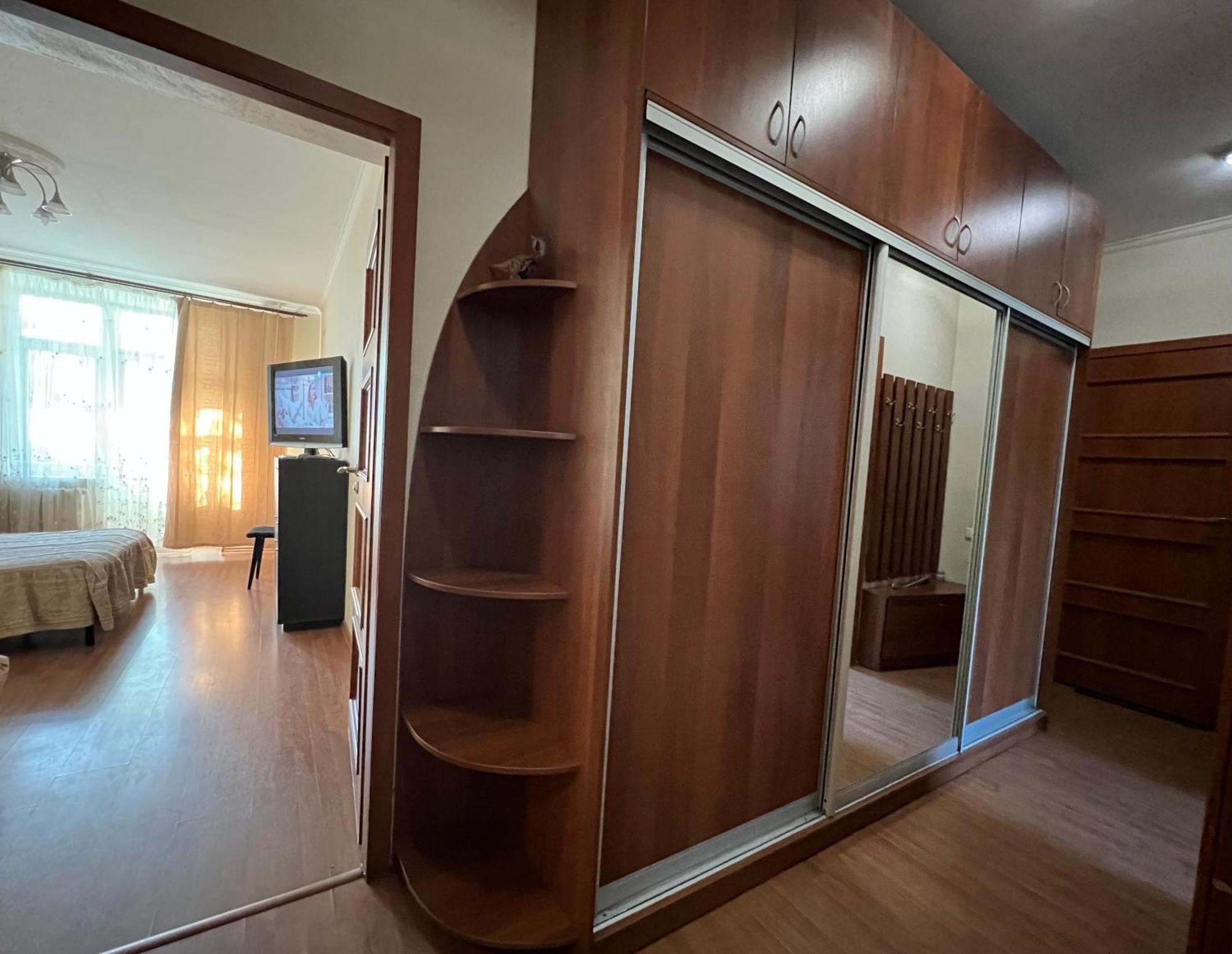 Apartment On Skorykovskyi Lane 4 Днепър Екстериор снимка