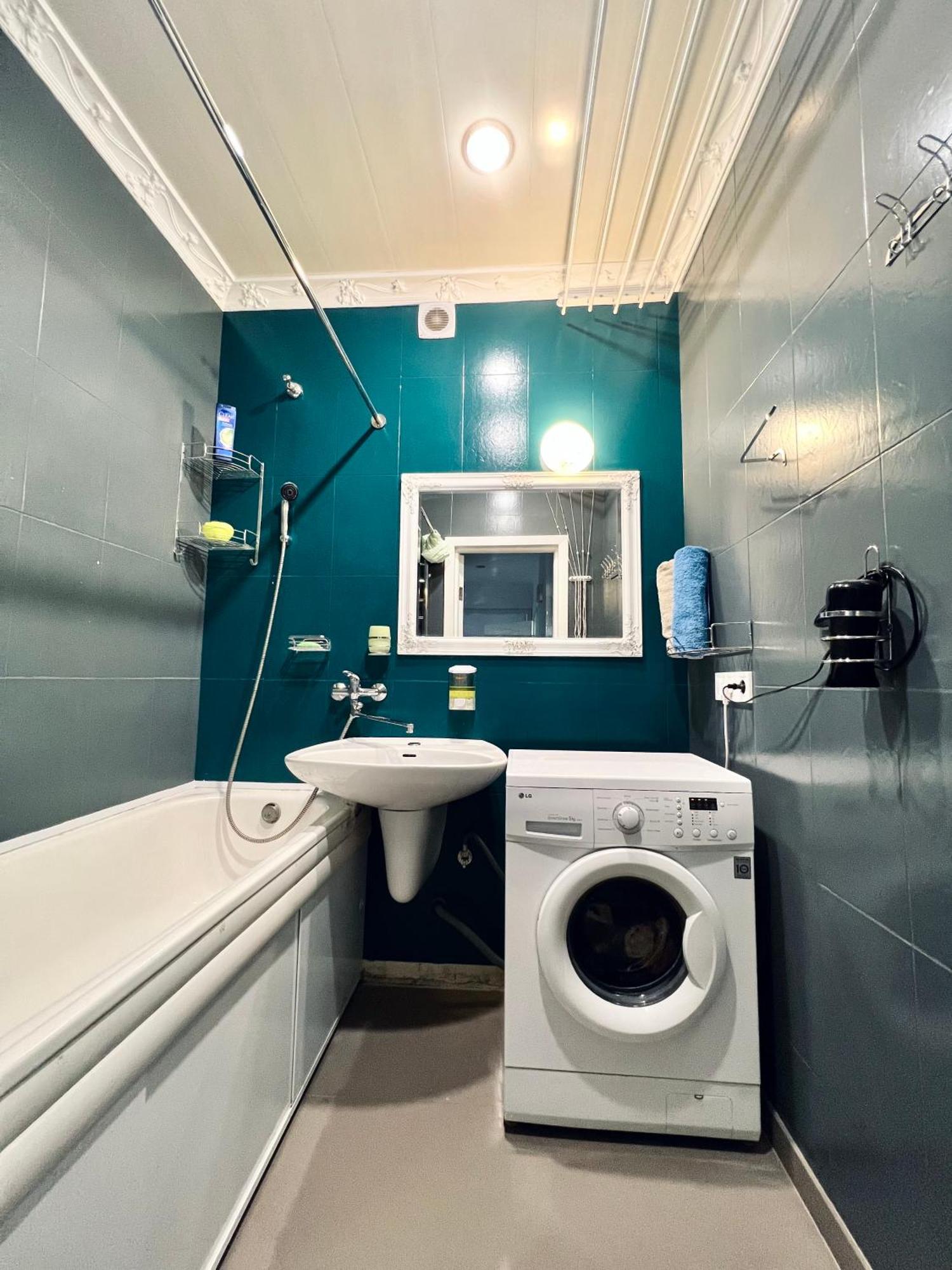 Apartment On Skorykovskyi Lane 4 Днепър Екстериор снимка