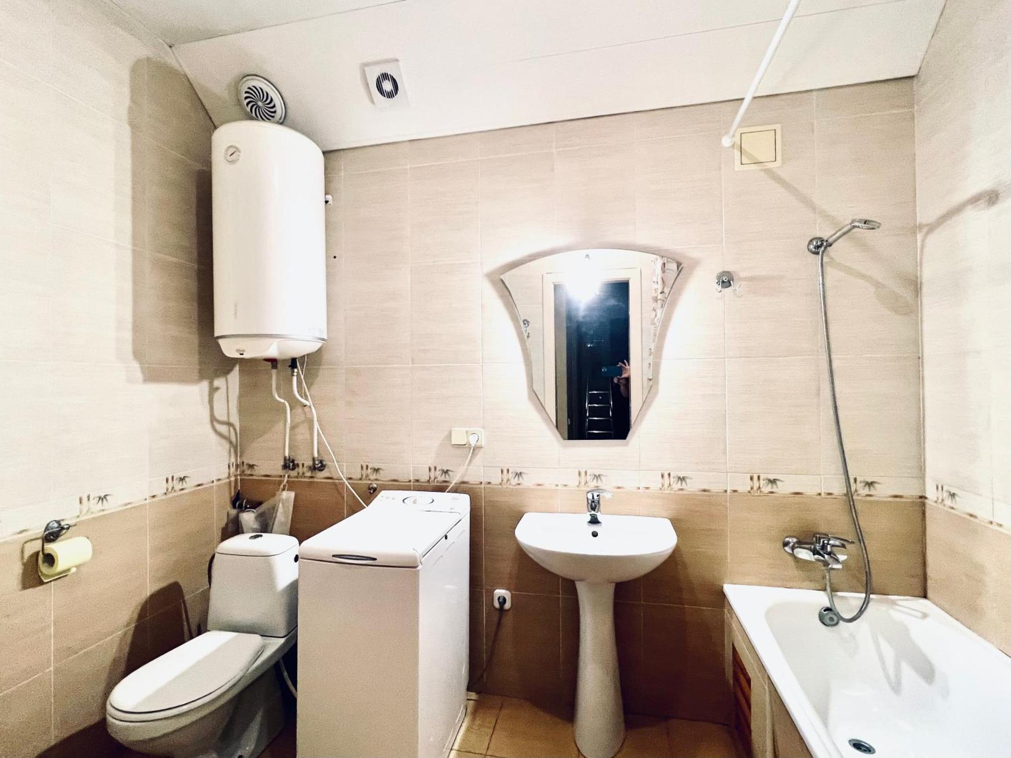 Apartment On Skorykovskyi Lane 4 Днепър Екстериор снимка